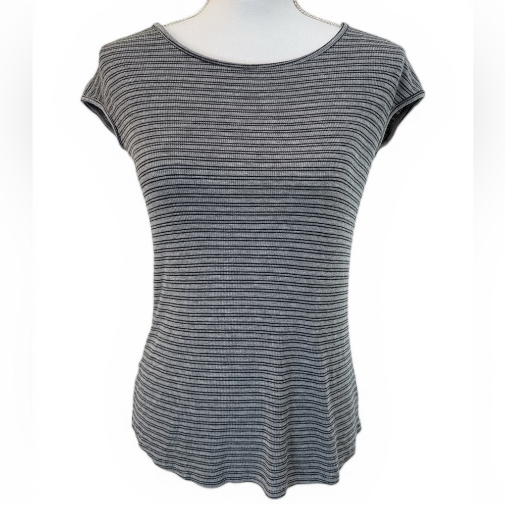 Jane and Delancey Black and Gray Striped Tee Size XS